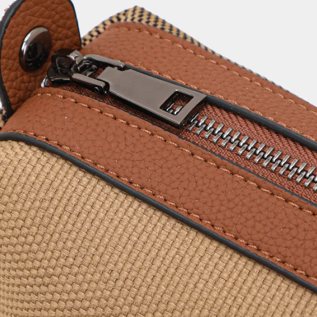High-capacity Women's Handbag | Essence New York