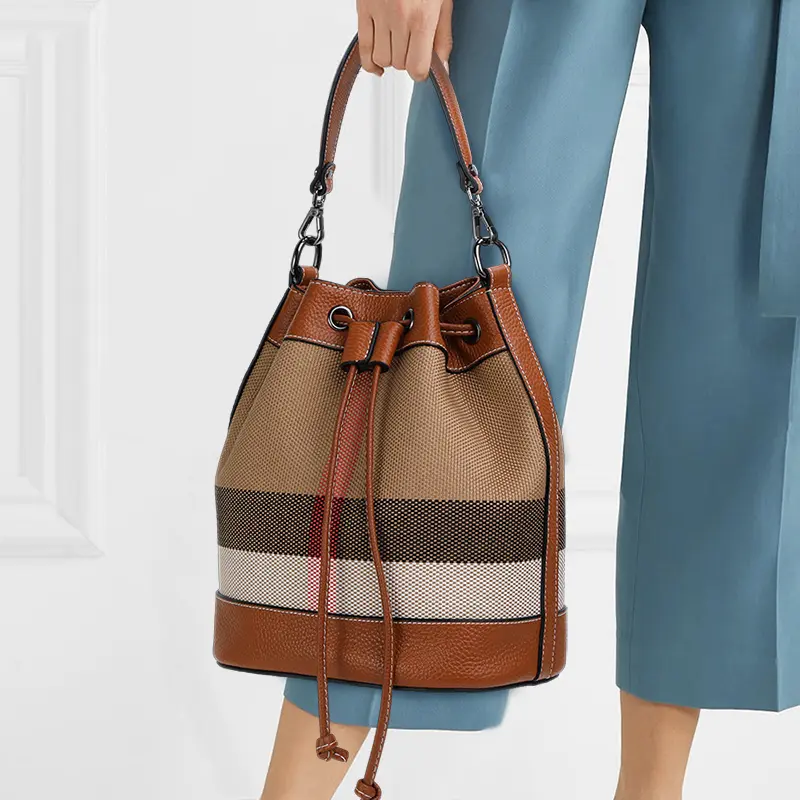 Cowhide Classic One-Shoulder Crossbody Bag