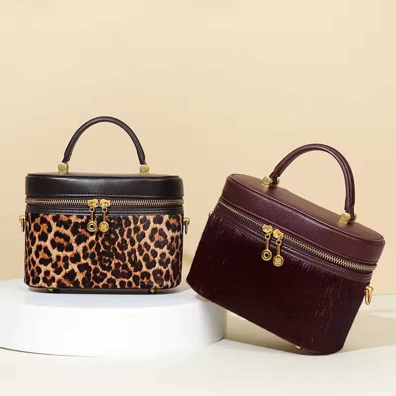 Fashionable Makeup Box Handbag – Chic & Versatile