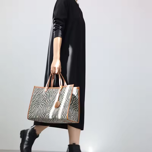 Luxury Tote Handbag – Large Capacity & Elegant Design