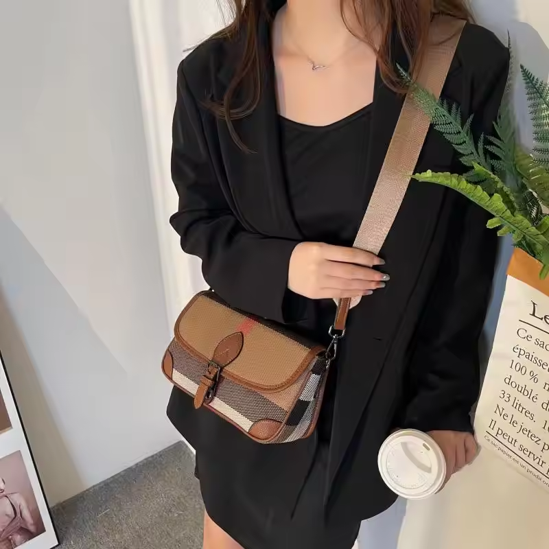 Luxury Plaid Leather Canvas Handbag – Stylish & Practical