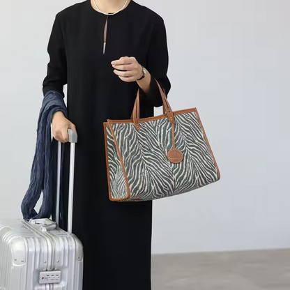 Luxury Tote Handbag – Large Capacity & Elegant Design
